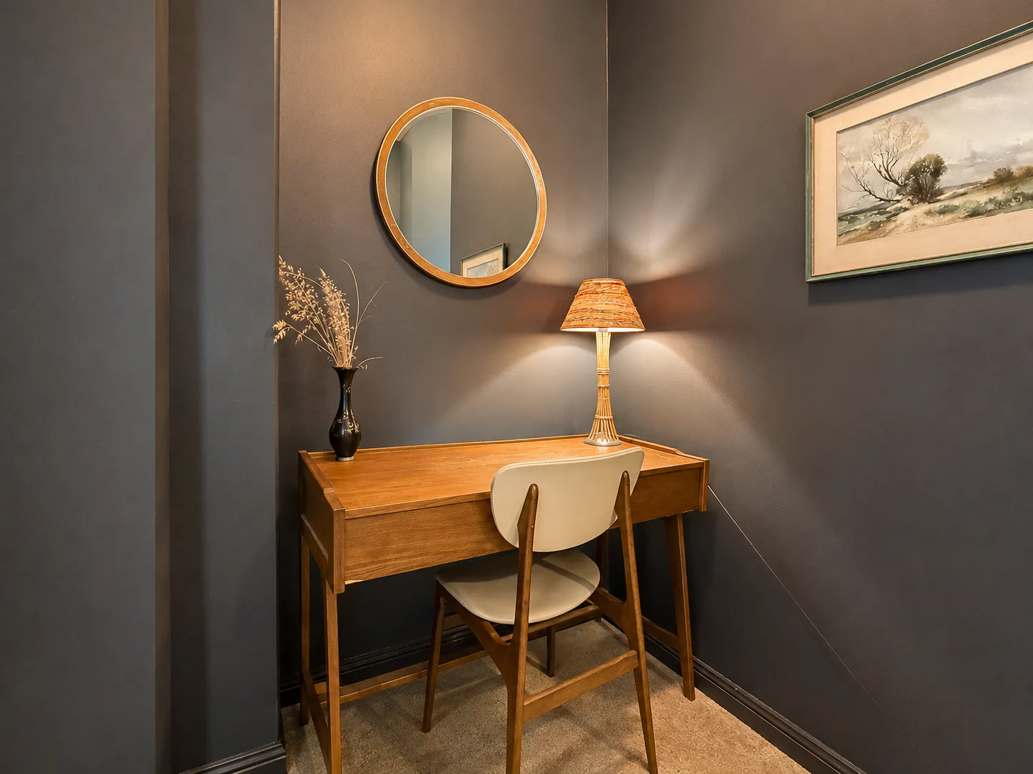 Writing desk and mirror nook — Twin Room at Vine Valley Inn Cessnock